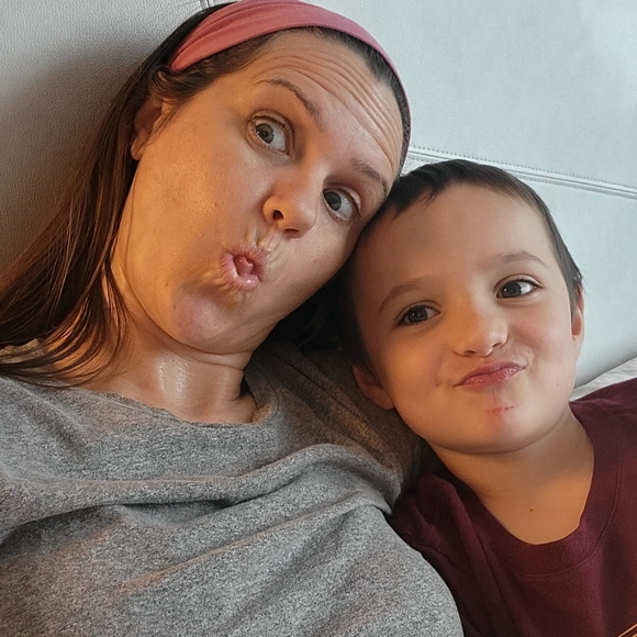 Meet your Posher, Crystal - Picture 4 of 16